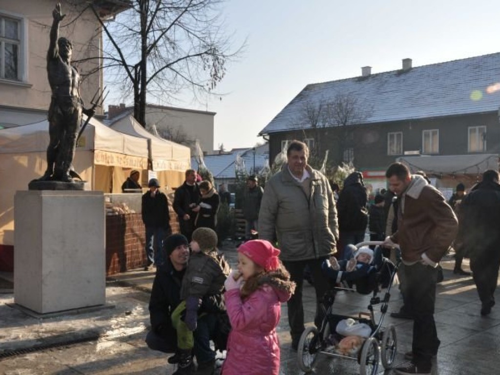 Kiermasz tradycji i rękodzieła w Krzeszowicach 16.12. 2012