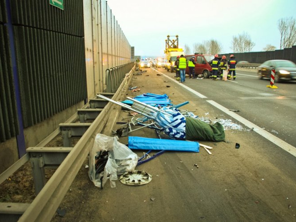 CHRZANÓW. Wypadek na autostradzie. Jedna osoba ciężko ranna (zdjęcia)