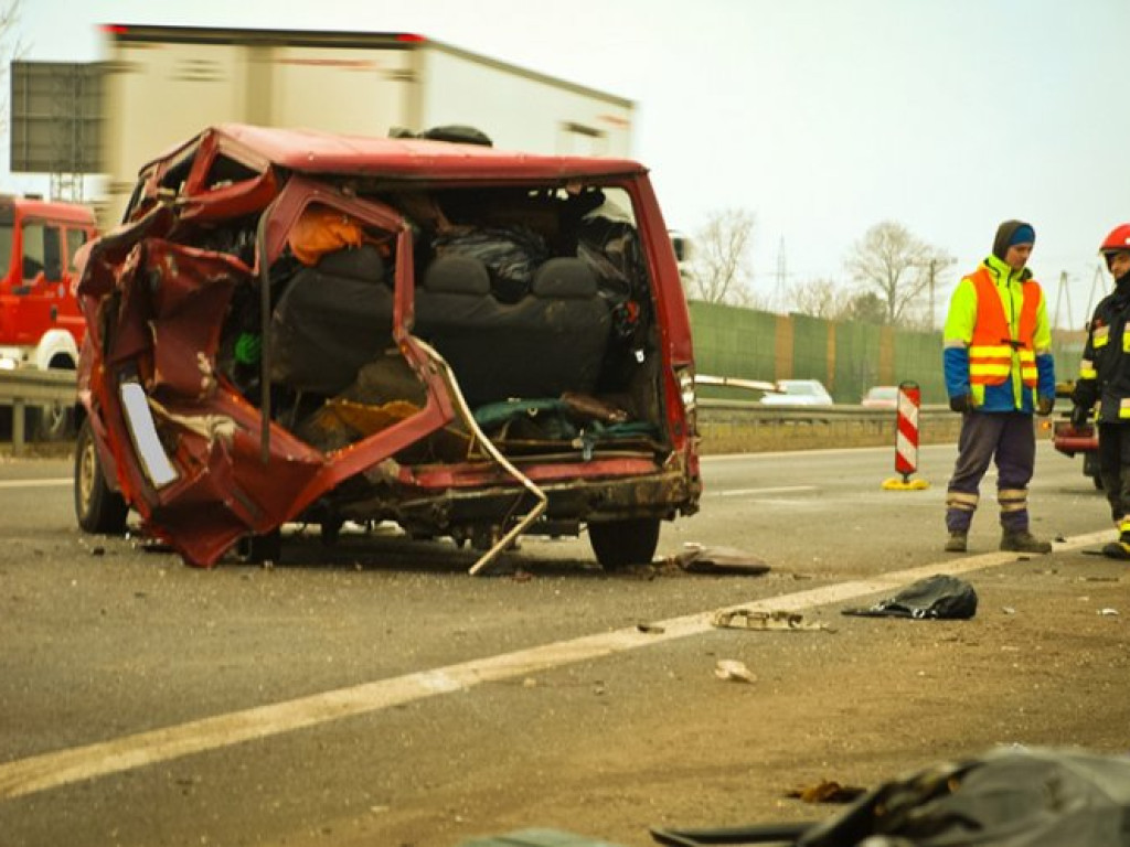 CHRZANÓW. Wypadek na autostradzie. Jedna osoba ciężko ranna (zdjęcia)