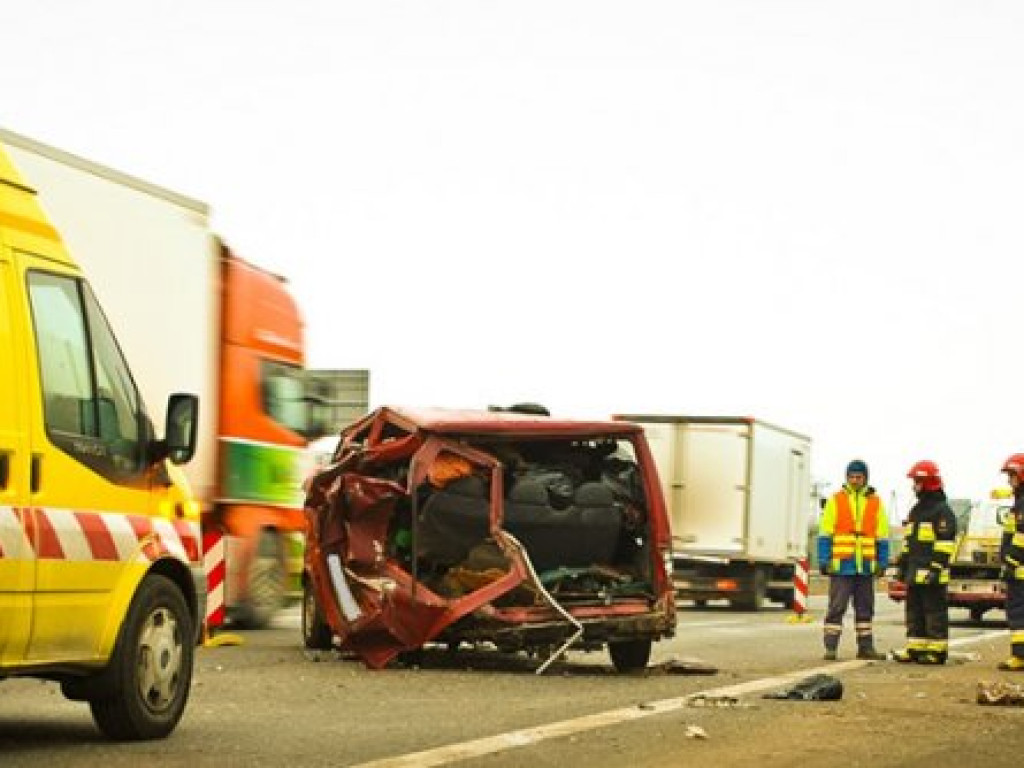 CHRZANÓW. Wypadek na autostradzie. Jedna osoba ciężko ranna (zdjęcia)
