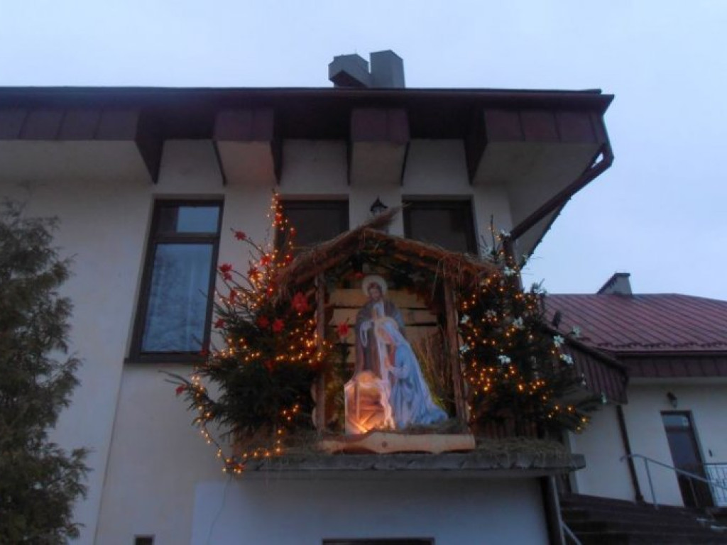 CHRZANÓW. Szopki jak malowane