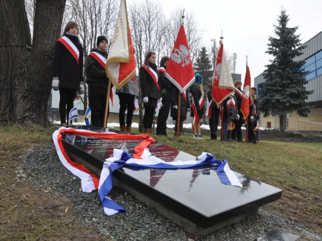 CHRZANÓW. W hołdzie pomordowanym