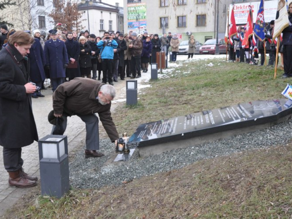 CHRZANÓW. W hołdzie pomordowanym