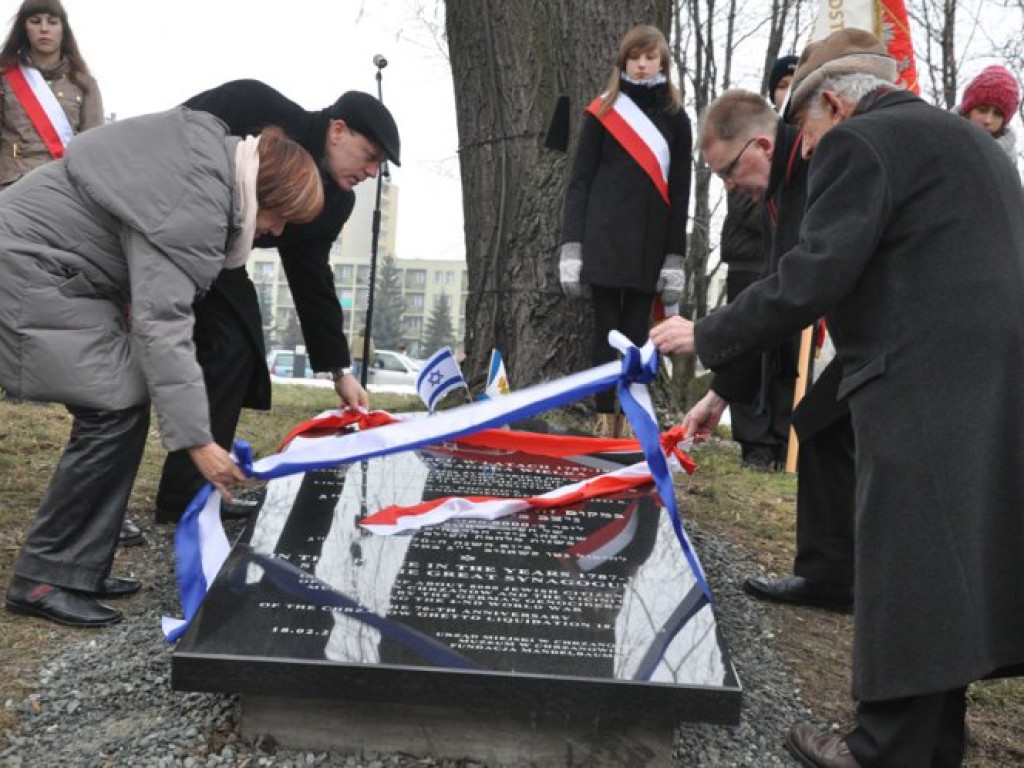 CHRZANÓW. W hołdzie pomordowanym