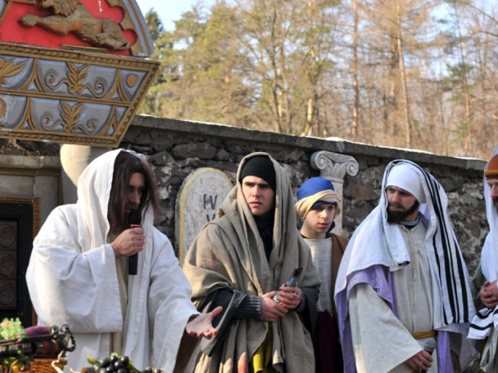 ALWERNIA. Jezus wjechał na osiołku. To dopiero początek misterium