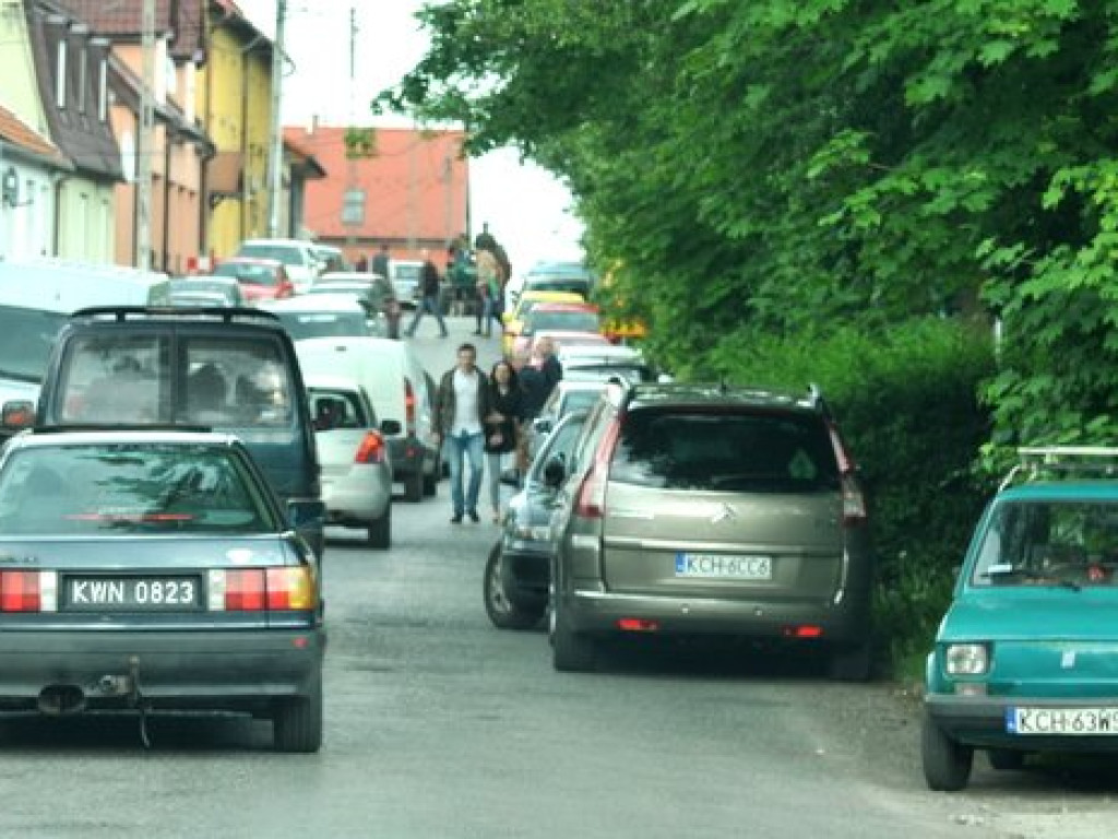 ALWERNIA. Tłumy najechały miasteczko i klasztor (zdjęcia)