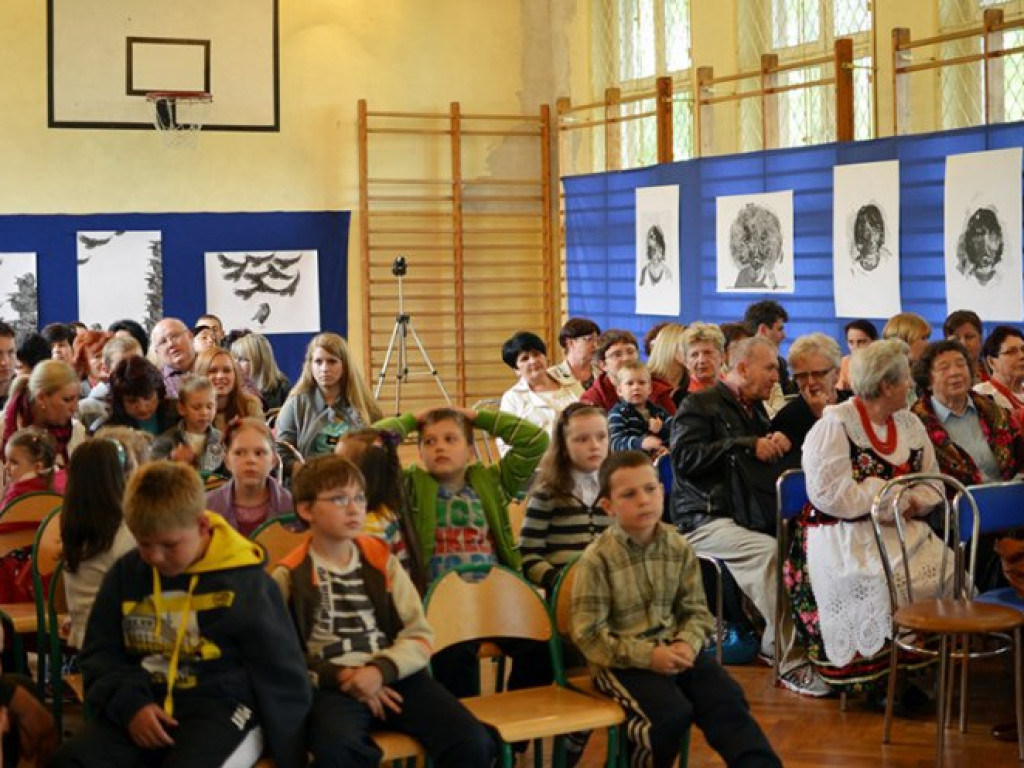 Multimedialna Księga Luszowic już otwarta