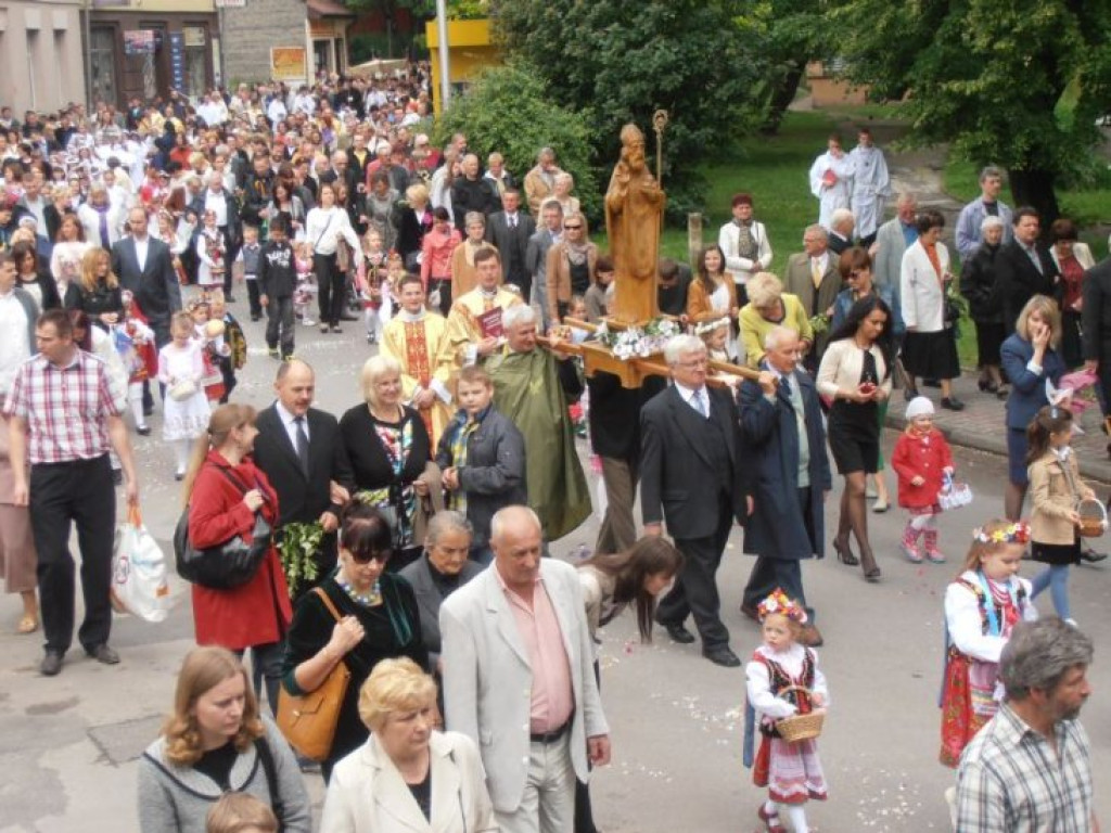 CHRZANÓW. Cuda eucharystyczne przypominają o obecności Boga (zdjęcia)