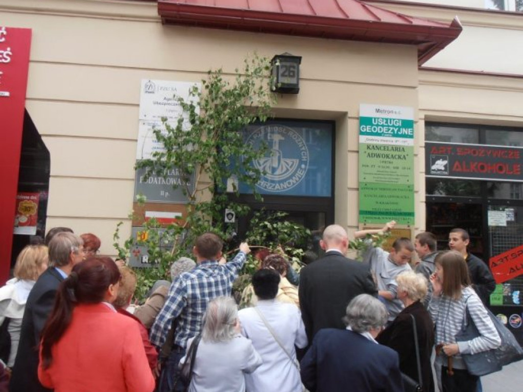 CHRZANÓW. Cuda eucharystyczne przypominają o obecności Boga (zdjęcia)