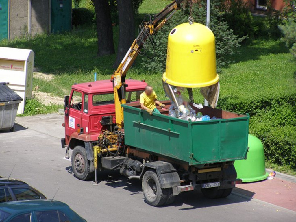CHEŁMEK. Segregowanie śmieci