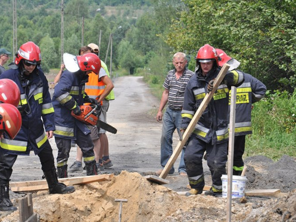 TRZEBINIA. Tragedia na budowie