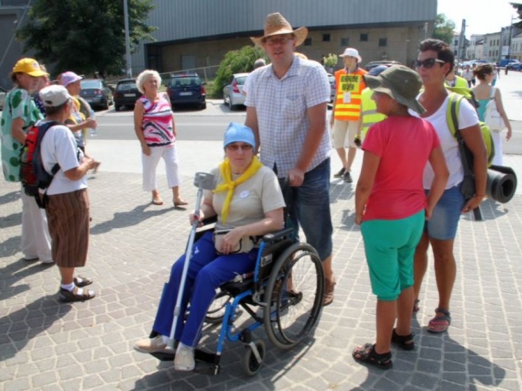 CHRZANÓW. Upał pielgrzymom niestraszny (zdjęcia)