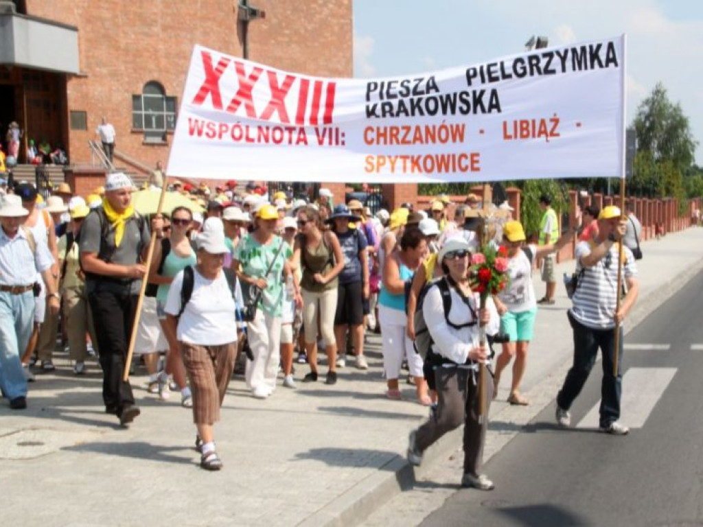 CHRZANÓW. Upał pielgrzymom niestraszny (zdjęcia)