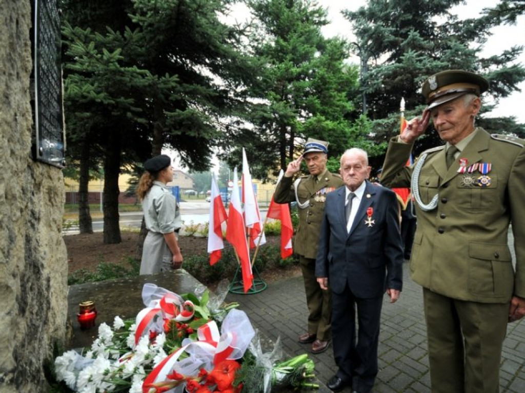 LIBIĄŻ. O generale pod chmurką