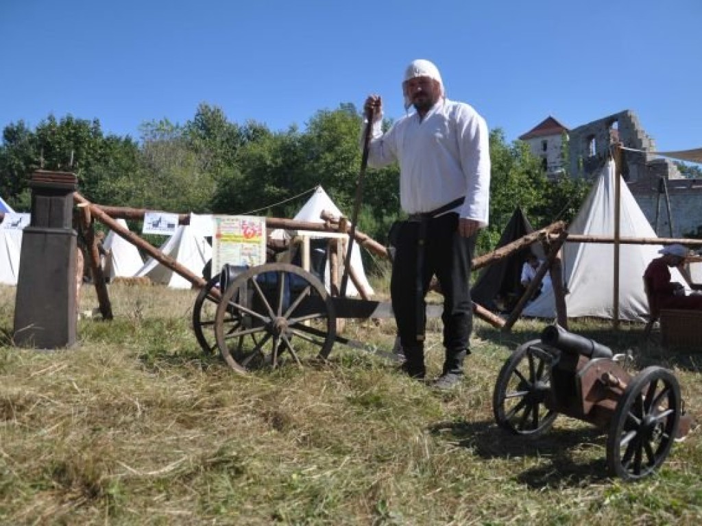 II Turniej o Topór Andrzeja Tenczyńskiego na zamku Tenczyn 7-8.09.2013 r.