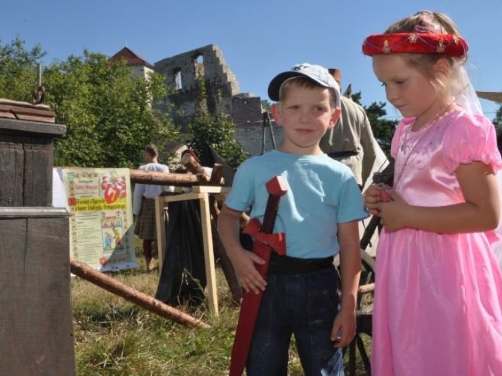 II Turniej o Topór Andrzeja Tenczyńskiego na zamku Tenczyn 7-8.09.2013 r.