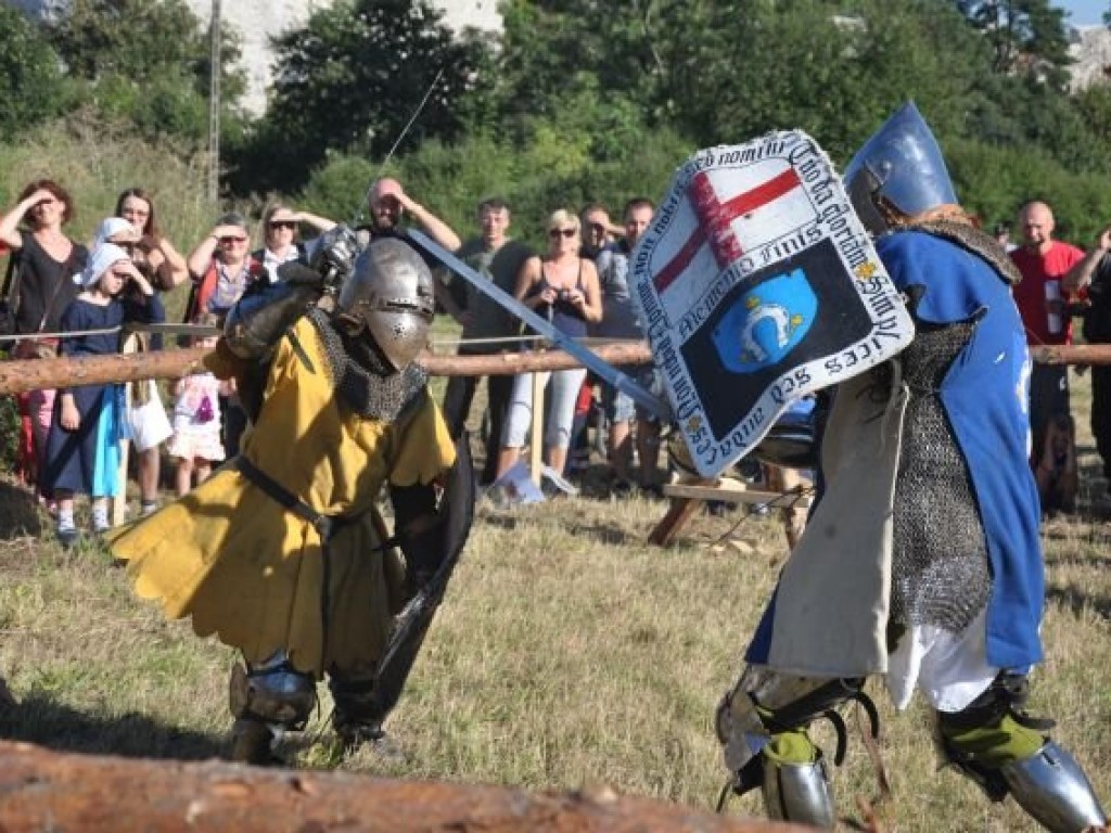 II Turniej o Topór Andrzeja Tenczyńskiego na zamku Tenczyn 7-8.09.2013 r.