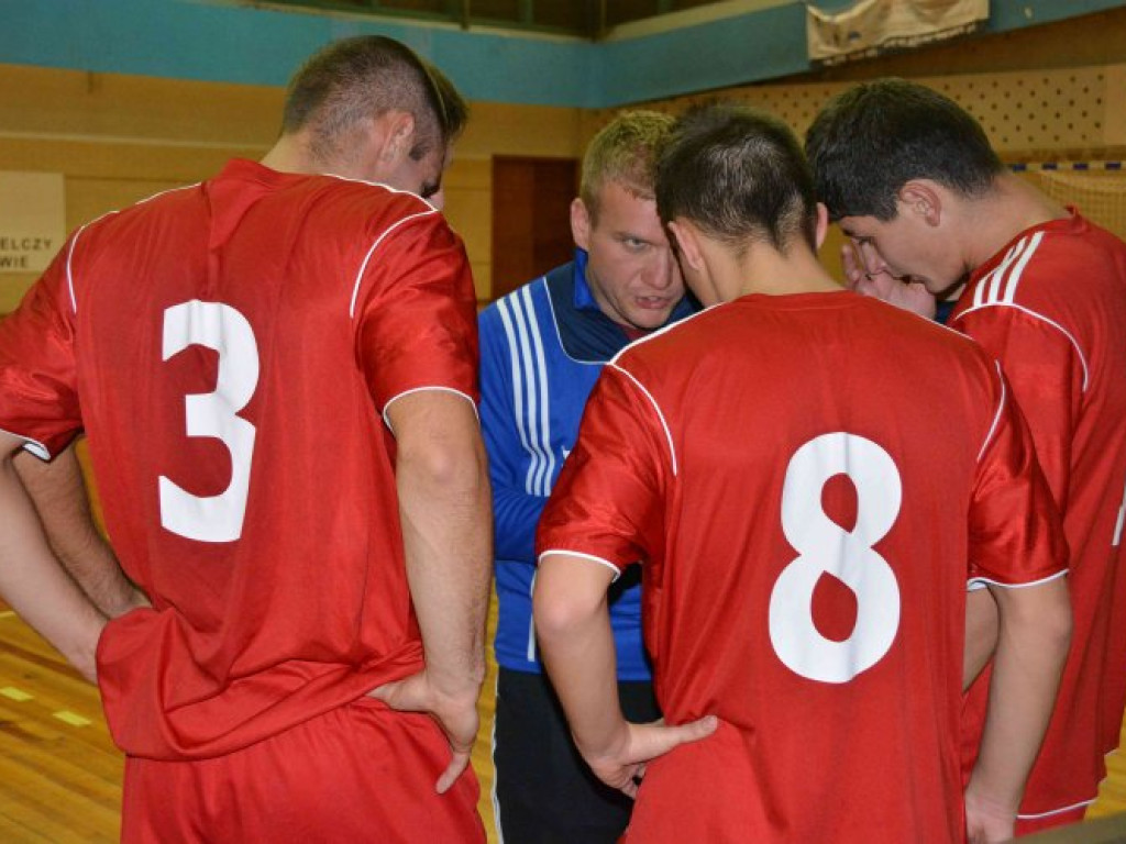 FUTSAL. Był doping, są trzy punkty