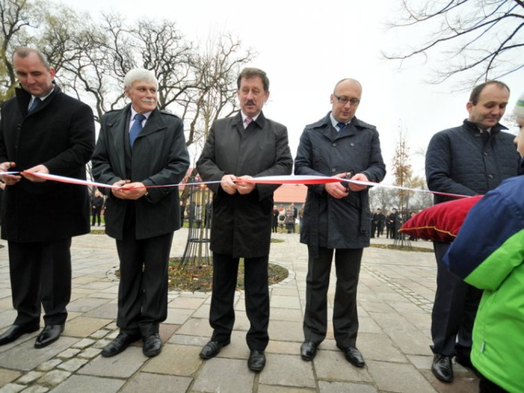 ALWERNIA. Rynek gotowy. Marszałek mówi o operacji na sercu