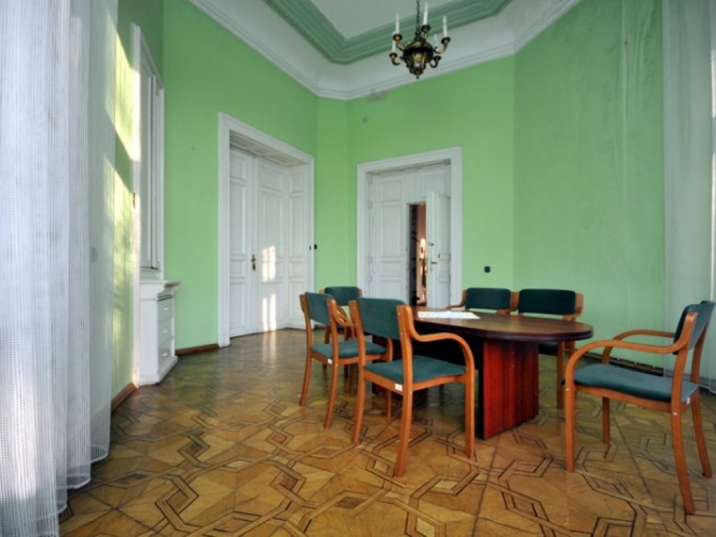 Pałac w Młoszowej widziany inaczej - grudzień 2013 r.