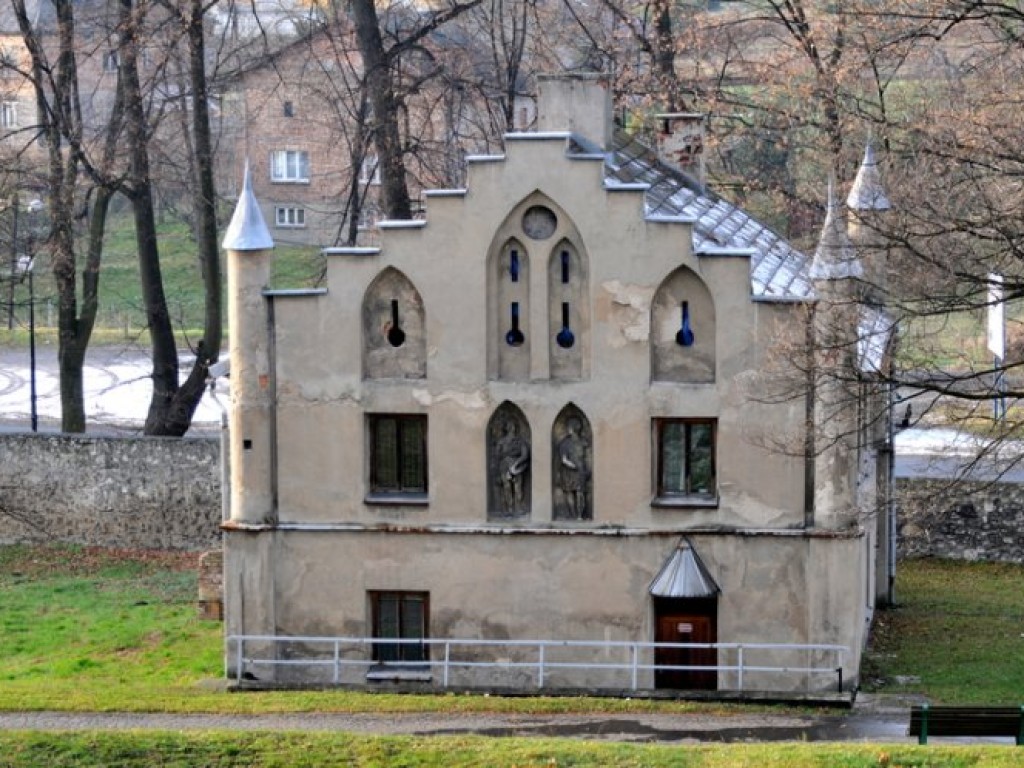 Pałac w Młoszowej widziany inaczej - grudzień 2013 r.