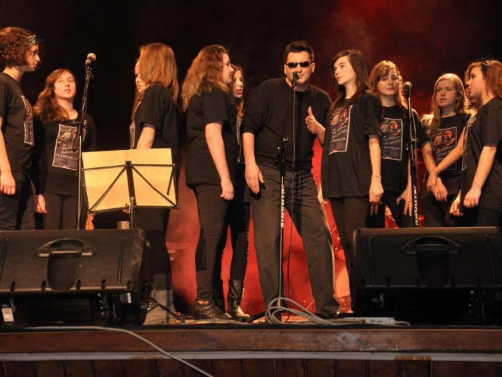 CHRZANÓW. Trzy pokolenia na scenie. Prezydent Jaworzna zagrał na gitarze (ZDJĘCIA)