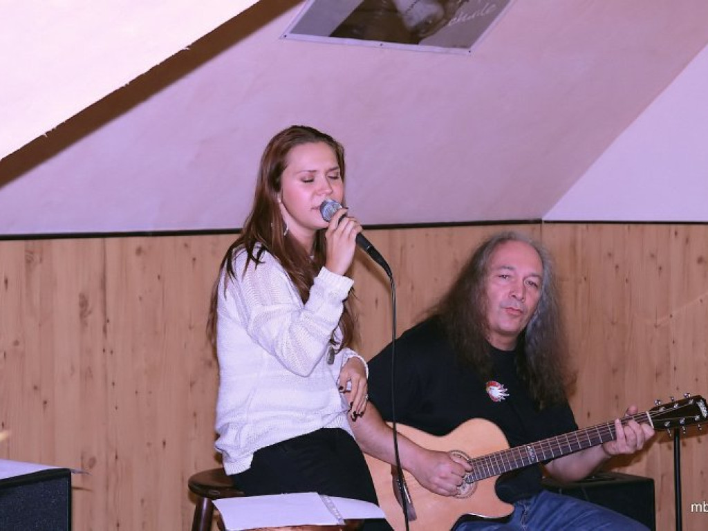 ZAGÓRZE. Koncert w pubie Mansarda