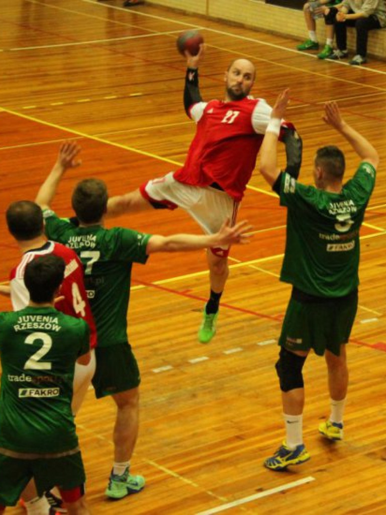 SPORTOWY PIĄTEK. Szczypiorniści MTS-u dokonali egzekucji na Rzeszowie (ZDJĘCIA)