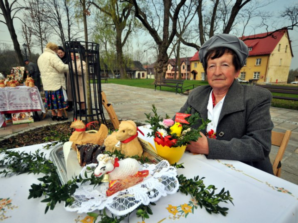 ALWERNIA. Rozkręca się odnowiony Rynek (ZDJĘCIA)