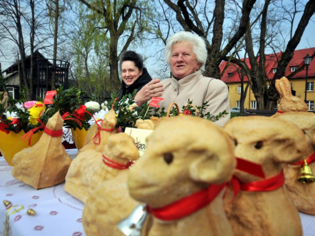 ALWERNIA. Rozkręca się odnowiony Rynek (ZDJĘCIA)