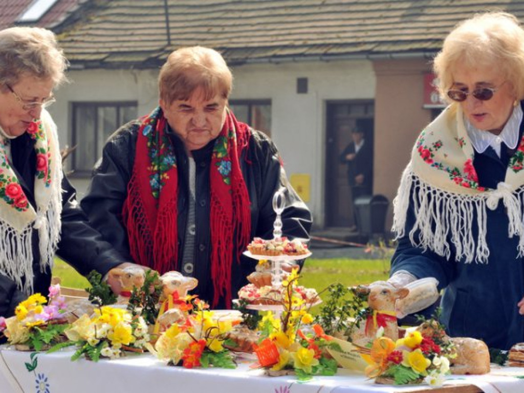 ALWERNIA. Rozkręca się odnowiony Rynek (ZDJĘCIA)