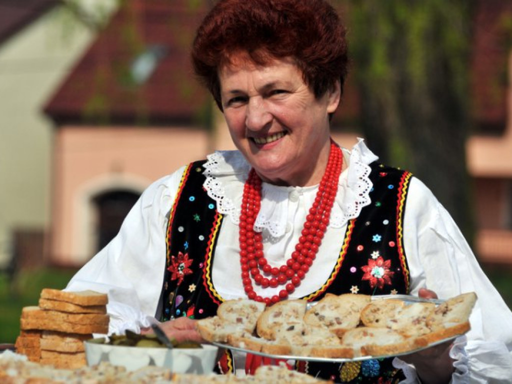 ALWERNIA. Rozkręca się odnowiony Rynek (ZDJĘCIA)