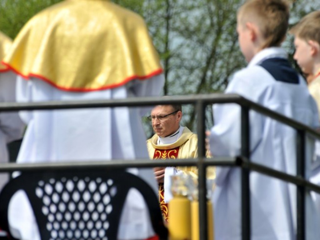 Transmisja mszy kanonizacyjnej z Watykanu na Placu Tysiąclecia w Chrzanowie – 27.04.2014 r.