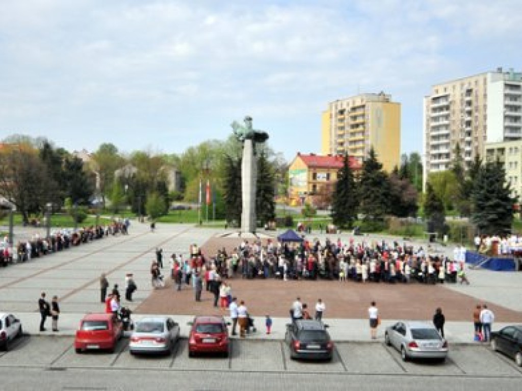Transmisja mszy kanonizacyjnej z Watykanu na Placu Tysiąclecia w Chrzanowie – 27.04.2014 r.