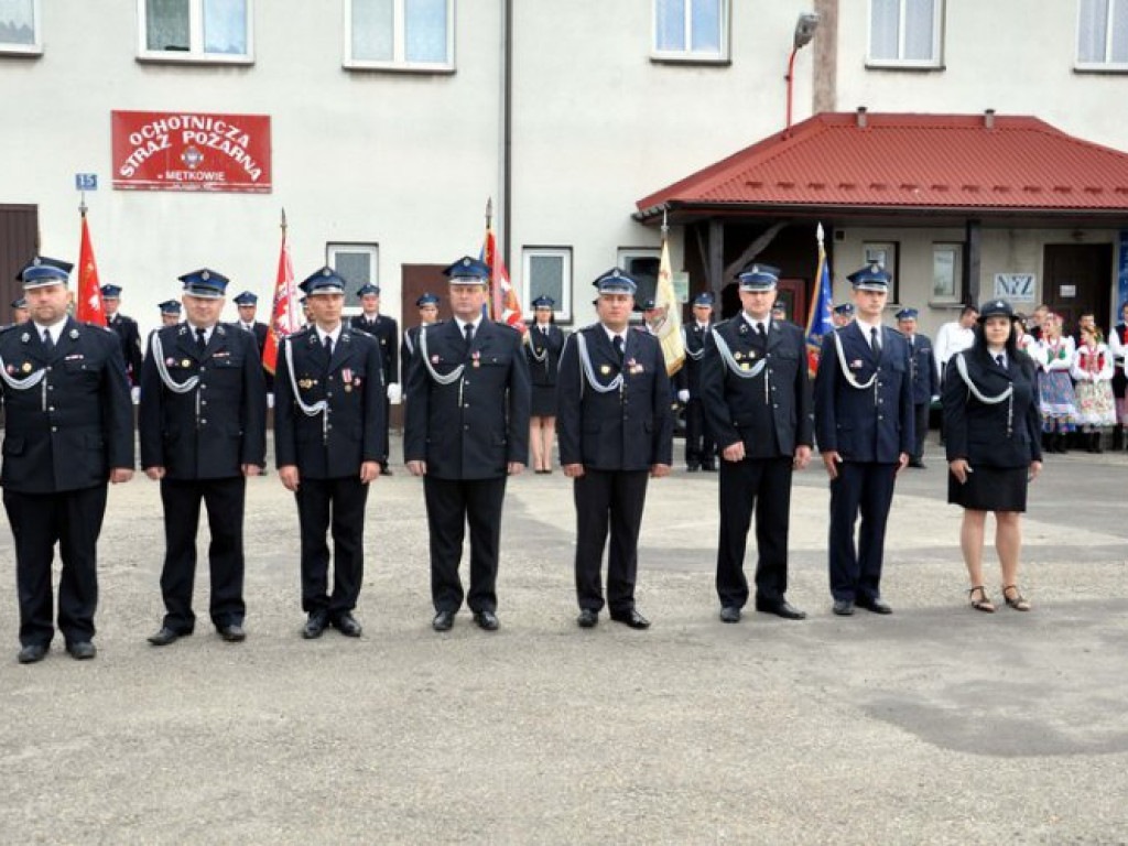 BABICE-MĘTKÓW. Strażacy odebrali 25-letni wóz