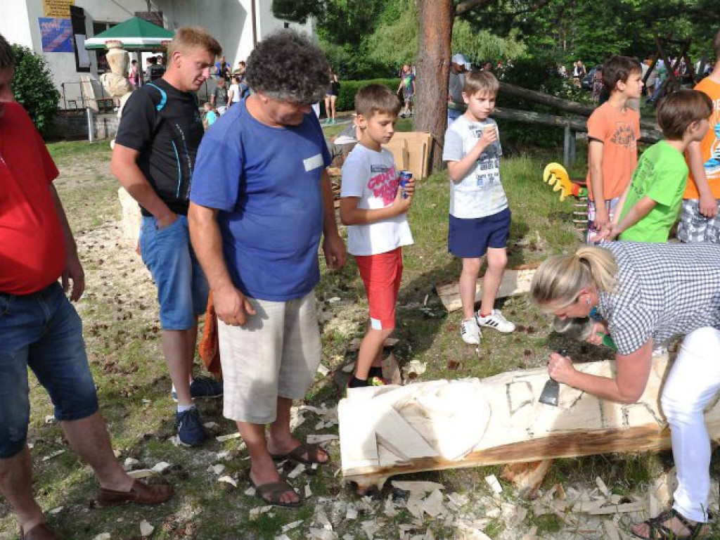 ZAGÓRZE. Rusałki buszowały po lesie, a gości witał król