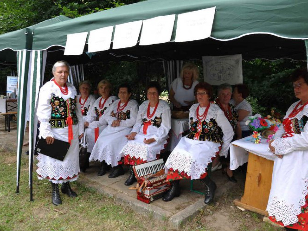 ZAGÓRZE. Rusałki buszowały po lesie, a gości witał król