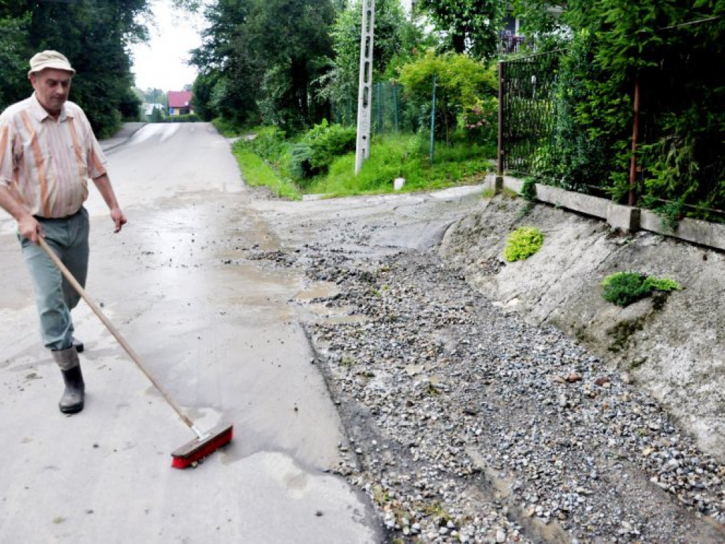 KRZESZOWICE. Mieszkańcy będą długo odczuwać skutki nawałnicy (ZDJĘCIA)