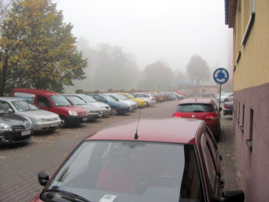 Parkowanie przy ZUS w Chrzanowie