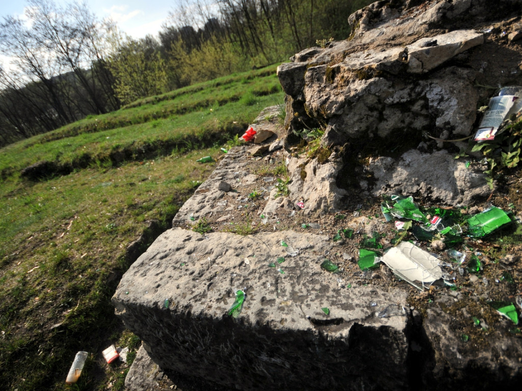 Dolina Chechła w Chrzanowie jak wielkie śmietnisko – 29.04.2015 r.
