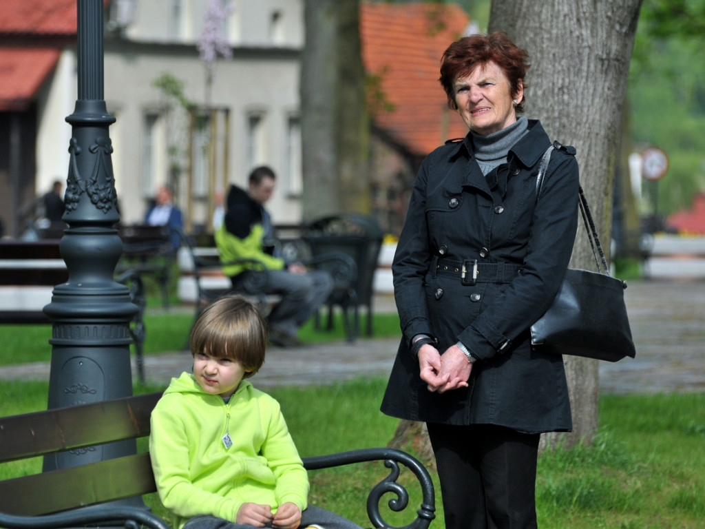 Premier Ewa Kopacz spaceruje po Rynku w Alwerni – 29.04.2015 r.