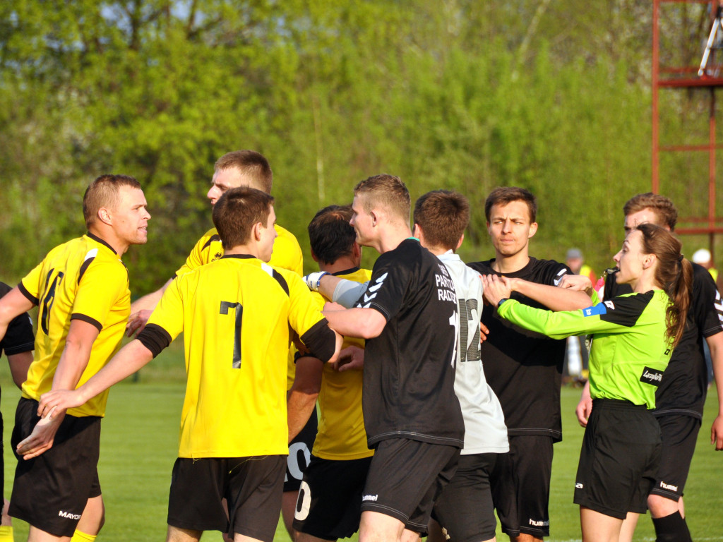 Mecz III ligi MKS Trzebinia-Siersza - Partyzant Radoszyce 0-0