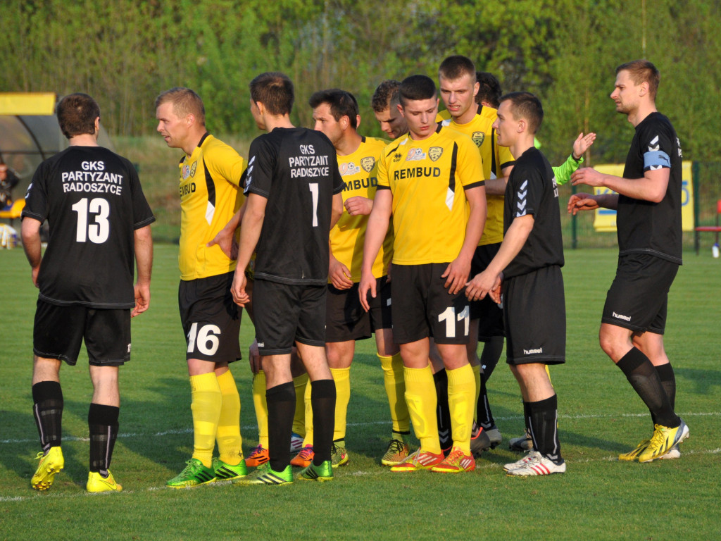 Mecz III ligi MKS Trzebinia-Siersza - Partyzant Radoszyce 0-0
