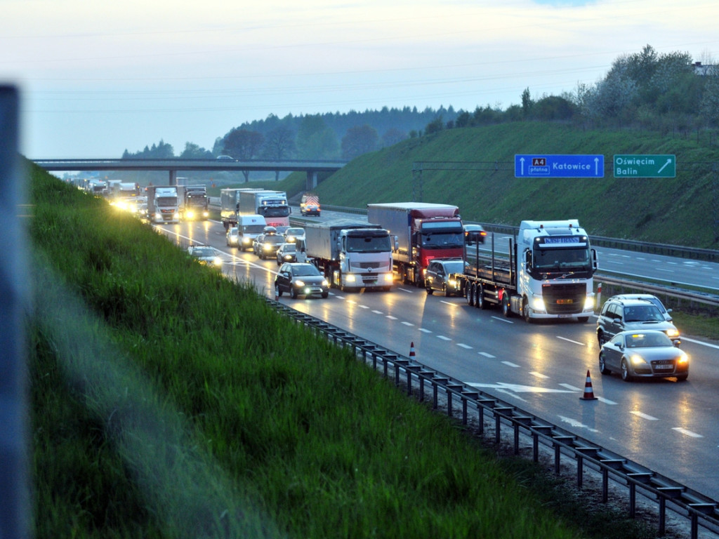 Wypadek na A4 w Chrzanowie