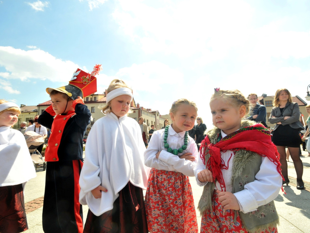 Rocznica uchwalenia Konstytucji i Dzień Strażaka na Rynku w Trzebini - 3.05.2015 r.