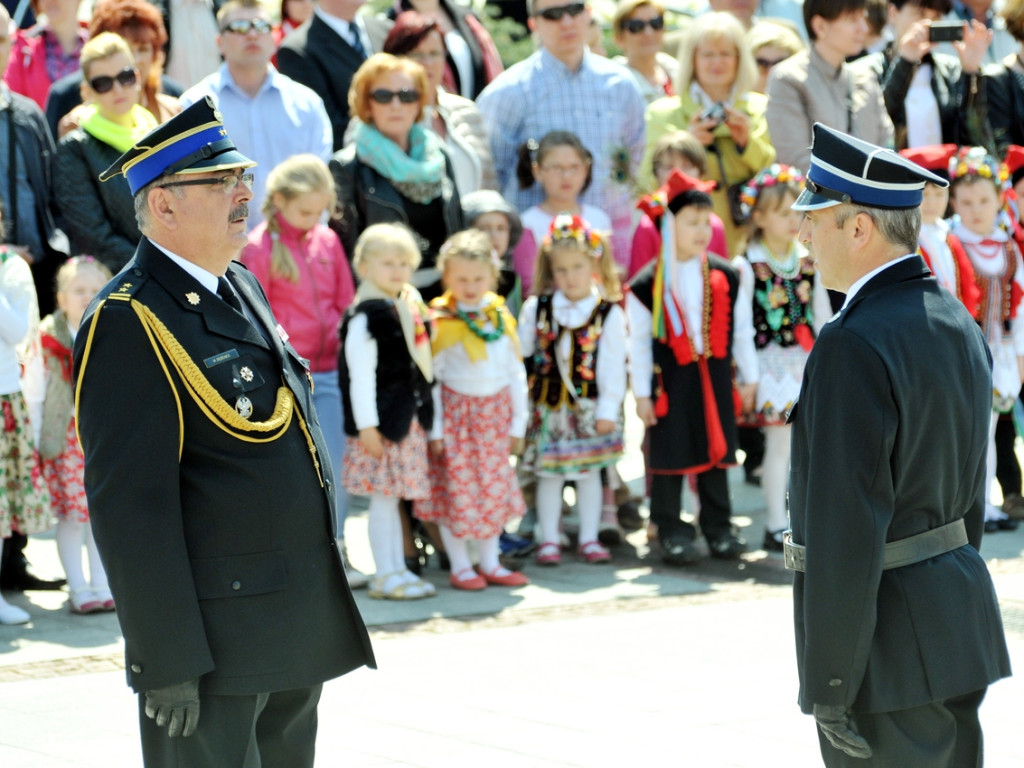 Rocznica uchwalenia Konstytucji i Dzień Strażaka na Rynku w Trzebini - 3.05.2015 r.