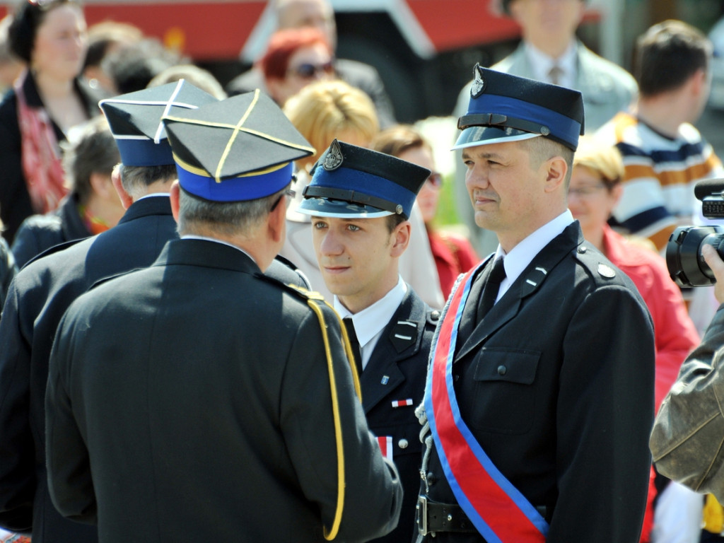 Rocznica uchwalenia Konstytucji i Dzień Strażaka na Rynku w Trzebini - 3.05.2015 r.