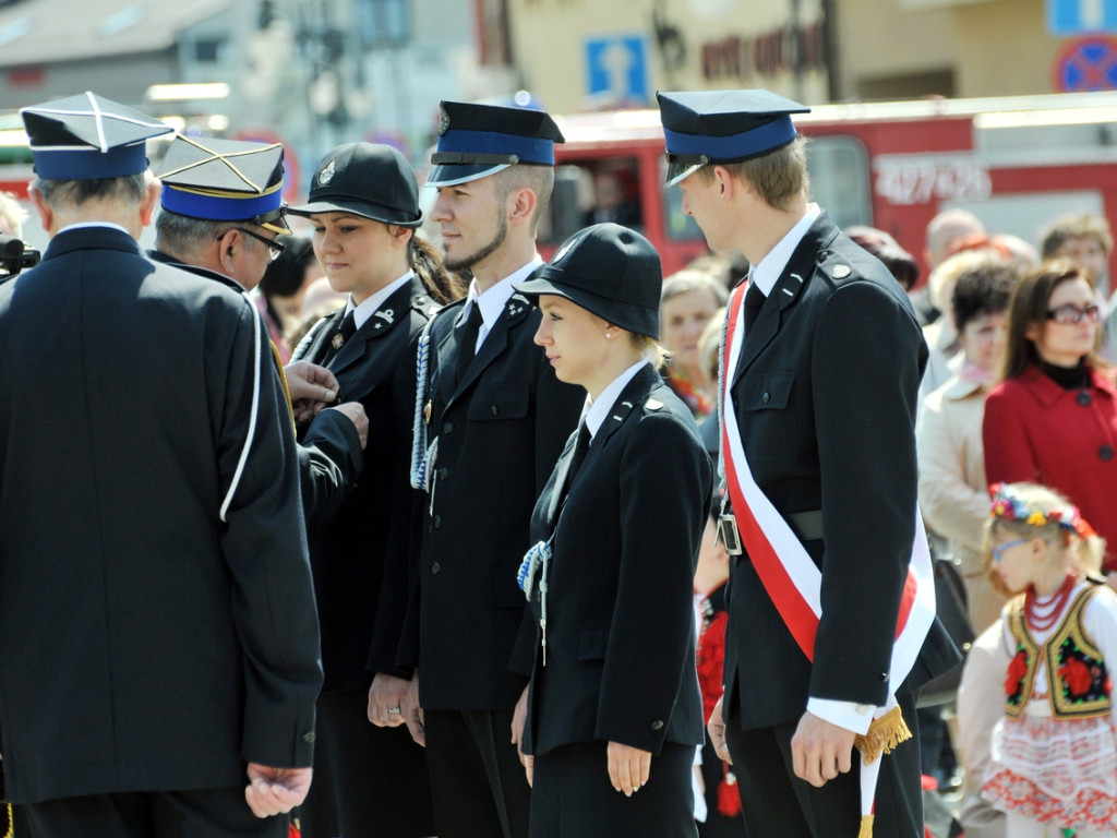 Rocznica uchwalenia Konstytucji i Dzień Strażaka na Rynku w Trzebini - 3.05.2015 r.