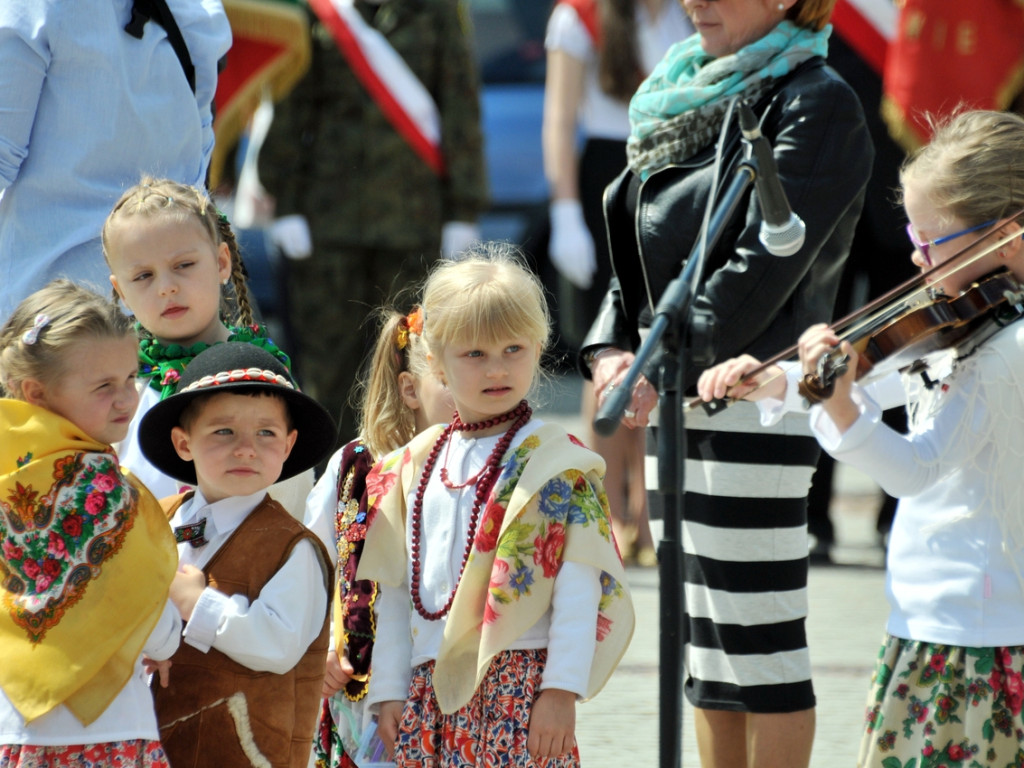 Rocznica uchwalenia Konstytucji i Dzień Strażaka na Rynku w Trzebini - 3.05.2015 r.