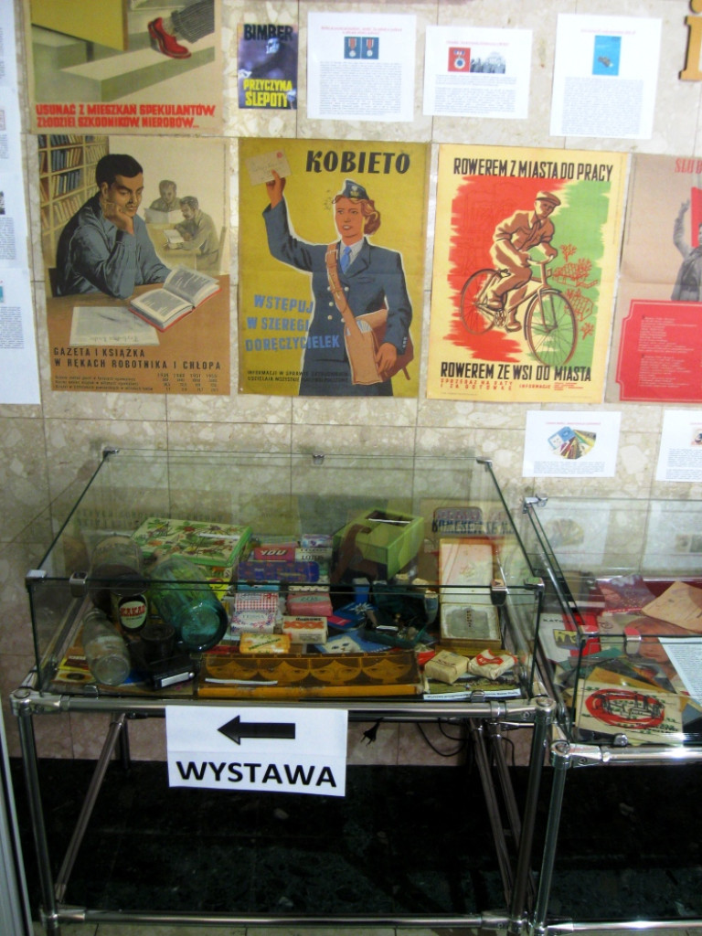 Wystawa Eksperyment PRL w MBP w Trzebini - maj 2015